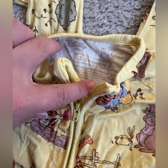 Little Sleepies Disney Winnie the Pooh Yellow Zippy Pajamas 3–6M - Picture 4 of 5